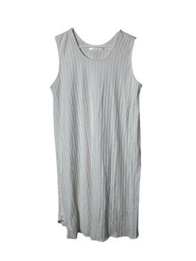 Simple pleasures day and night white shadow stripe gown average or M (8-12)